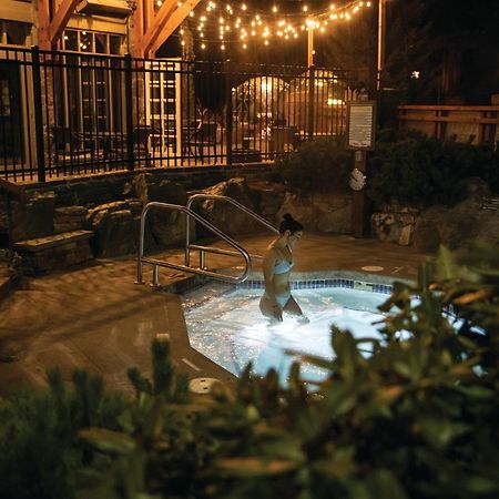 Pan Pacific Whistler Village Centre Bagian luar foto