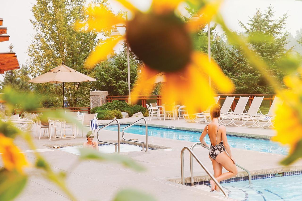 Pan Pacific Whistler Village Centre Bagian luar foto