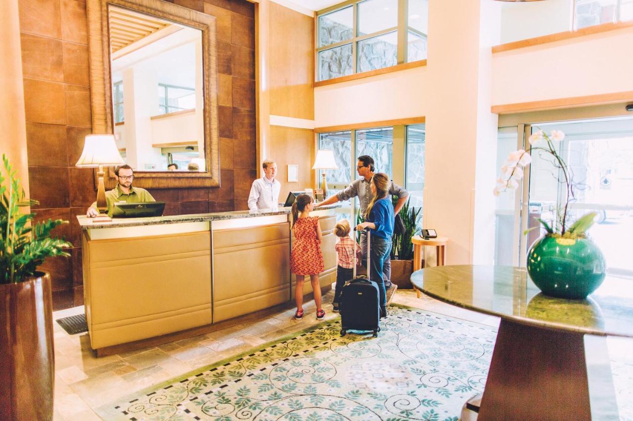 Pan Pacific Whistler Village Centre Bagian luar foto